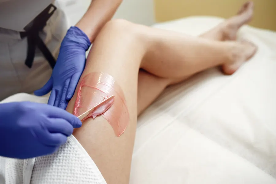 Depilação com cera quente e fria em salão de estética Maison Soleil São Paulo